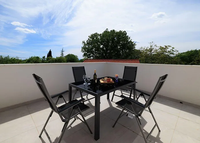 Appartement Pool Mit Salzektrolyse Unweit Der Heilschlamm Bucht Kras