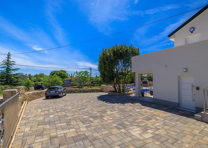 Pool Mit Salzektrolyse Unweit Der Heilschlamm Bucht