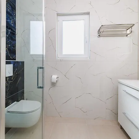 Pool Mit Salzektrolyse Unweit Der Heilschlamm Bucht Apartament Kras