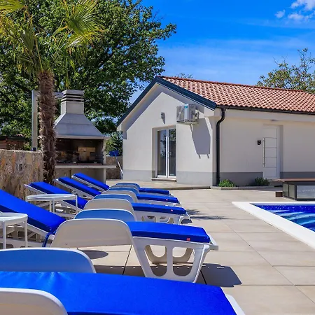 Lejlighed Pool Mit Salzektrolyse Unweit Der Heilschlamm Bucht